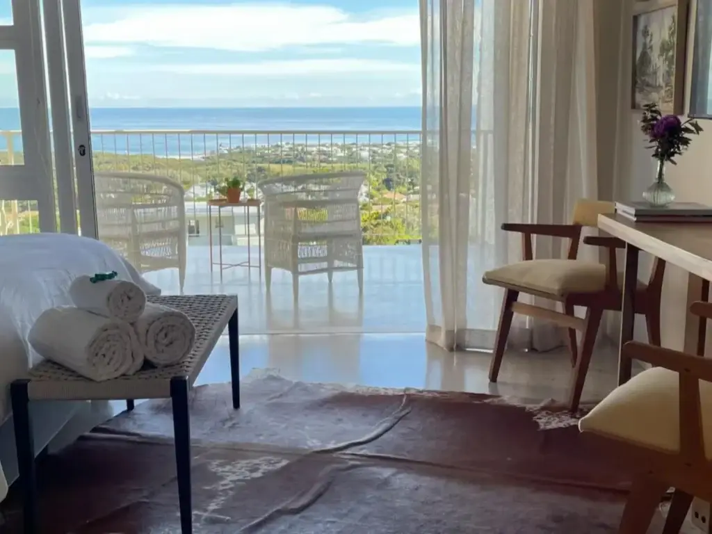 Ocean Horizon Suite photo 6 at Whale Coast Luxury Suites, Onrus