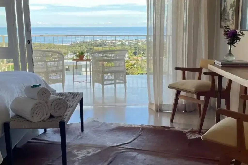 Ocean Horizon Suite at Whale Coast Luxury Suites, Onrus